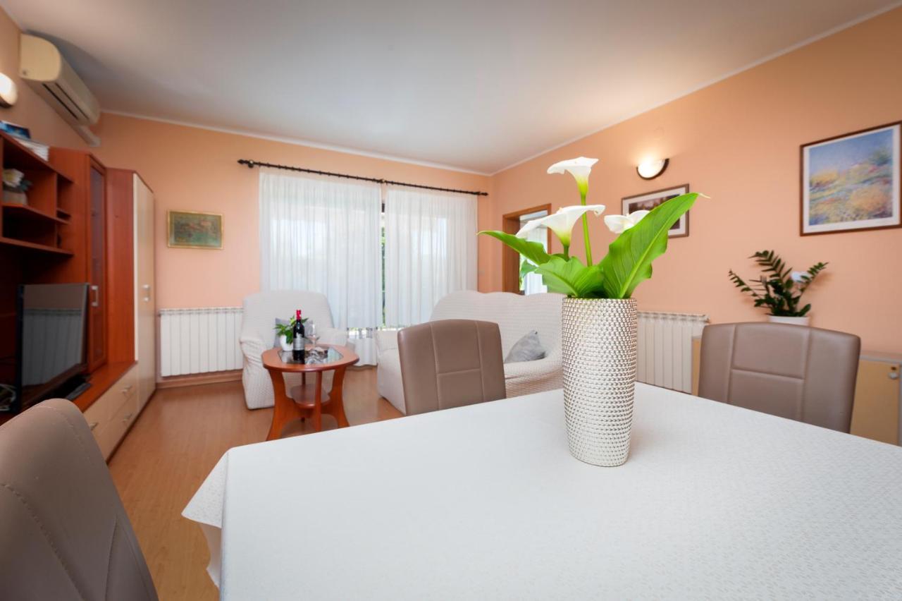 Apartments Villa Brigita Rovinj Luaran gambar